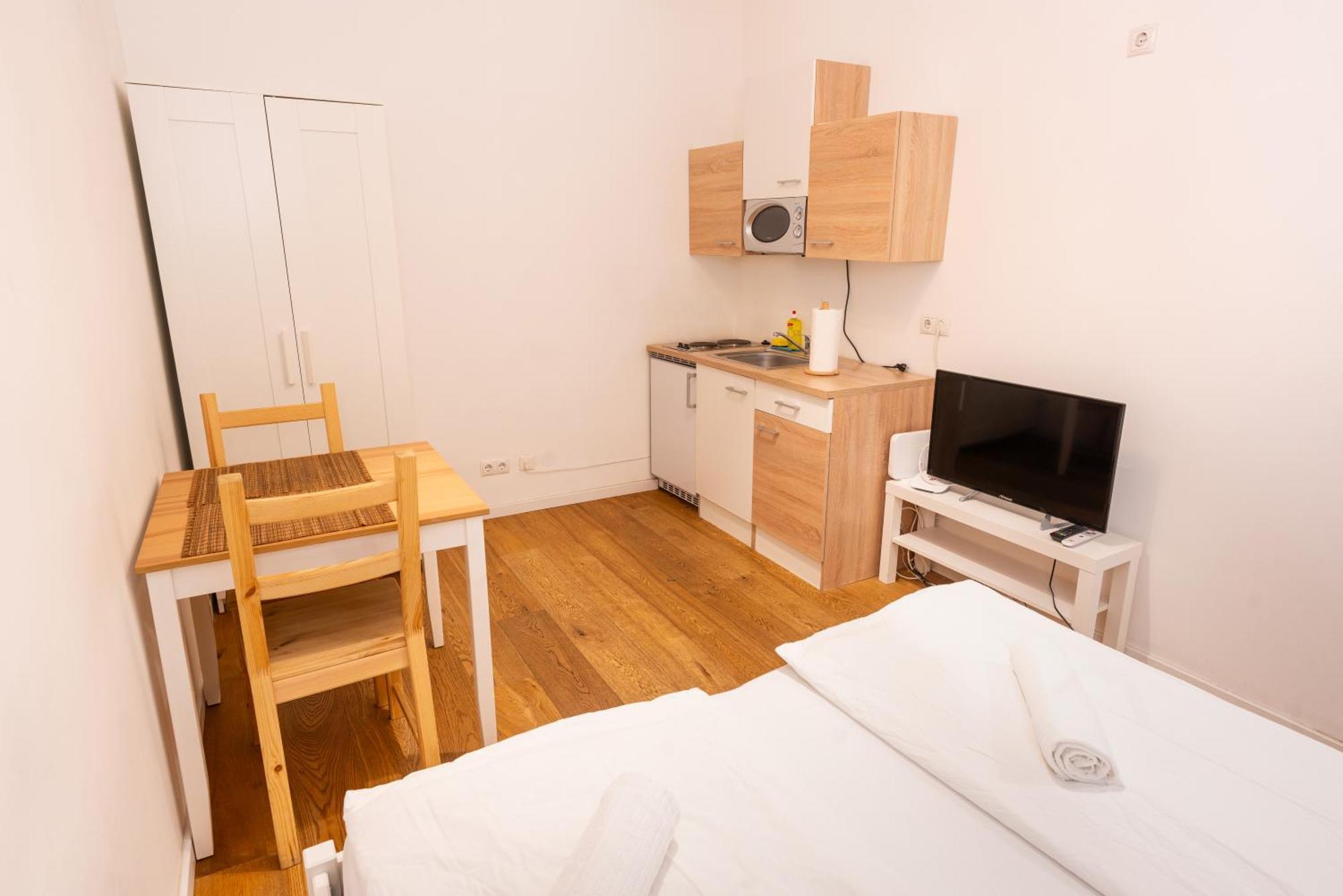 Vienna City Apartments - Metro 1160 Відень Екстер'єр фото
