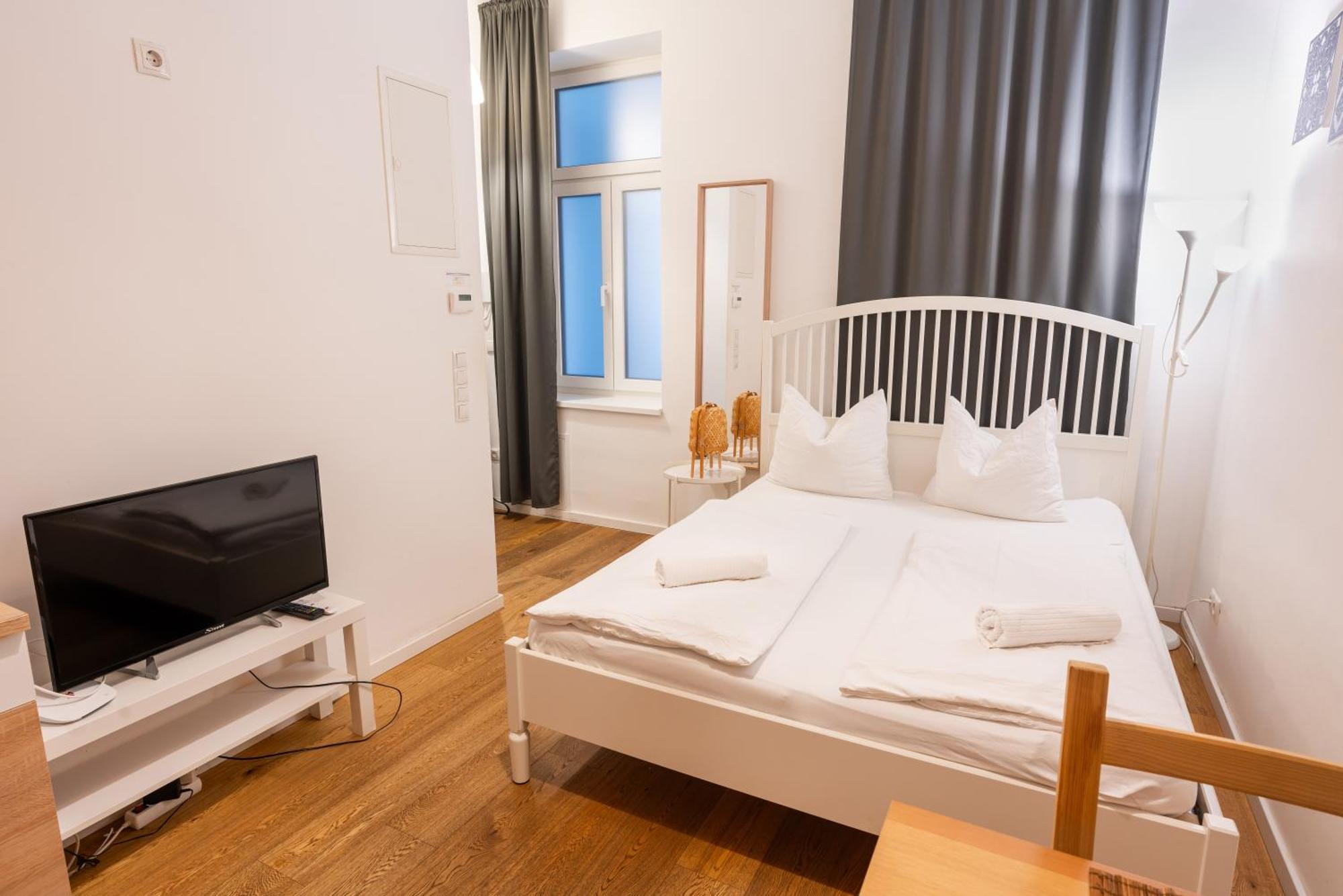 Vienna City Apartments - Metro 1160 Відень Екстер'єр фото