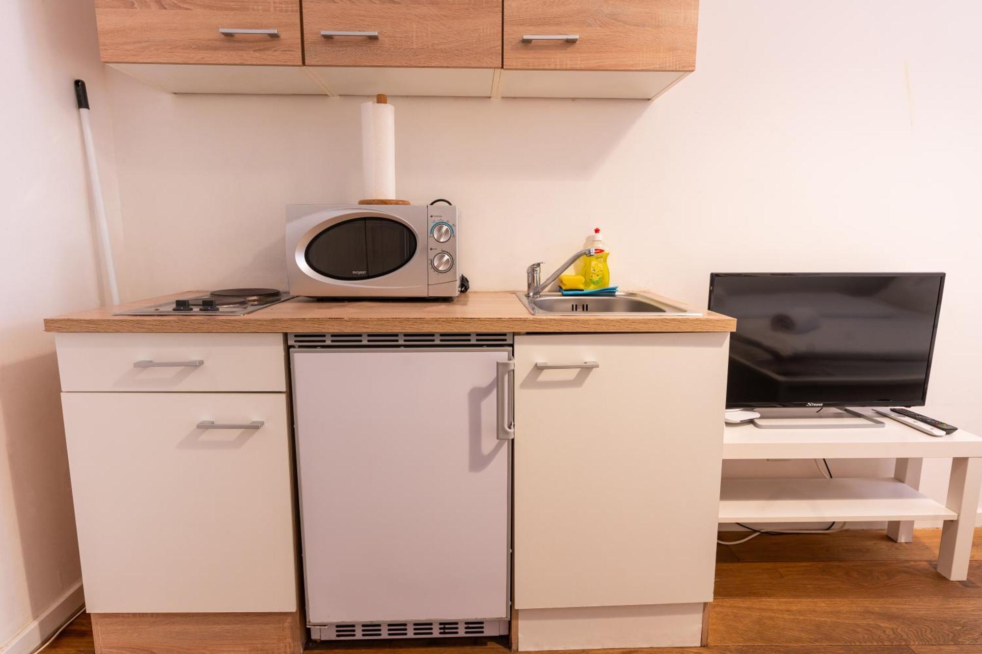 Vienna City Apartments - Metro 1160 Відень Екстер'єр фото