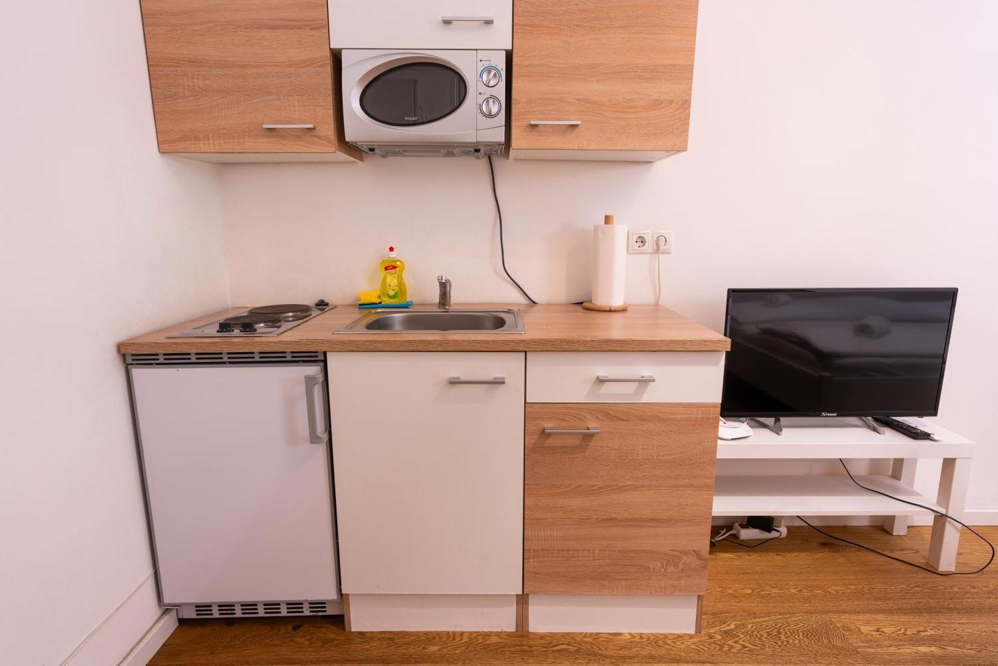 Vienna City Apartments - Metro 1160 Відень Екстер'єр фото